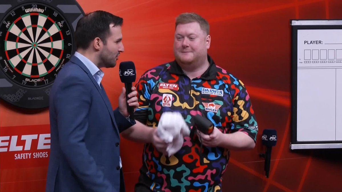 "Keep this Rapid steam train going!" 🚂 Ricky Evans is back where he wants to be after reaching the last eight of a European Tour event for the first time since 2022. How far can the Englishman go tonight? 👇 📺 #ET8