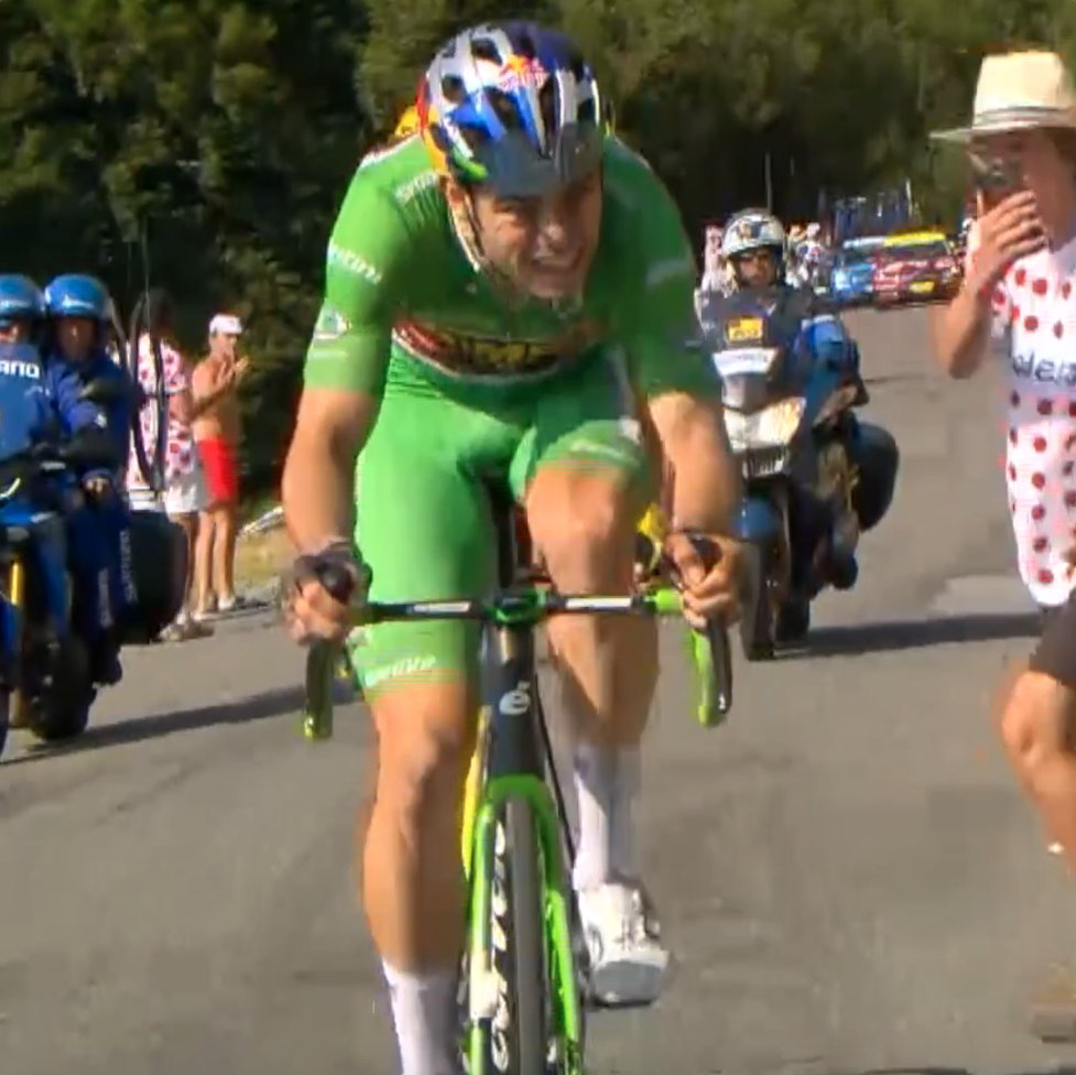 Van Aert va encore s'échapper km 0 de chaque étape, faire péter tous les échappés dans les cols avec le maillot vert et dans le dernier attendre Vingegaard dans sa roue en faisant péter Pogacar ?