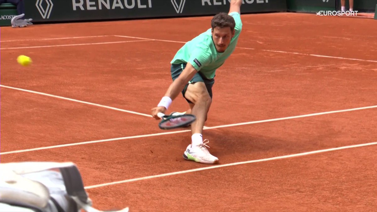 🇪🇸 Tenis de muchos quilates, por Rafa Jódar y Pablo Carreño 👏🏻 En pie para agradecerlo la Suzanne-Lenglen #RolandGarros
