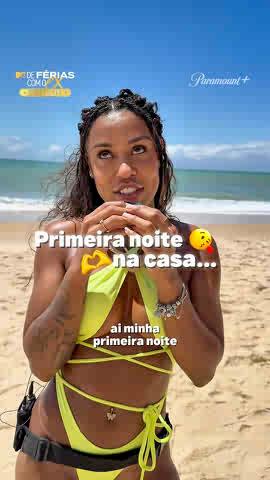 aiiiiiiiiiiii apenas lindas 💗 uma CEO perfeita @lumenaaleluia cosolando sua diretora @rebeccaoficial 🗣️ Assista aos episódios de #DeFériasDiretoria no Paramount+ Brasil