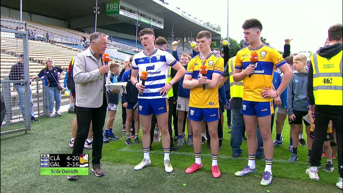 Mark Sheedy, Mark O Clery & Fred Hegarty ag caint le Mícheál tar éis a mbua. @GaaClare@GAA_BEO #GAABeo