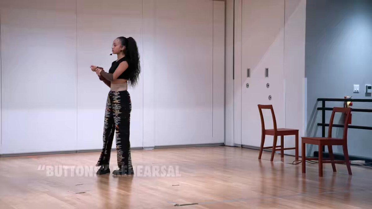 All this talk about missing rehearsals three years ago but here she is first in the class and perfectly in sync with the girls while facing away from her