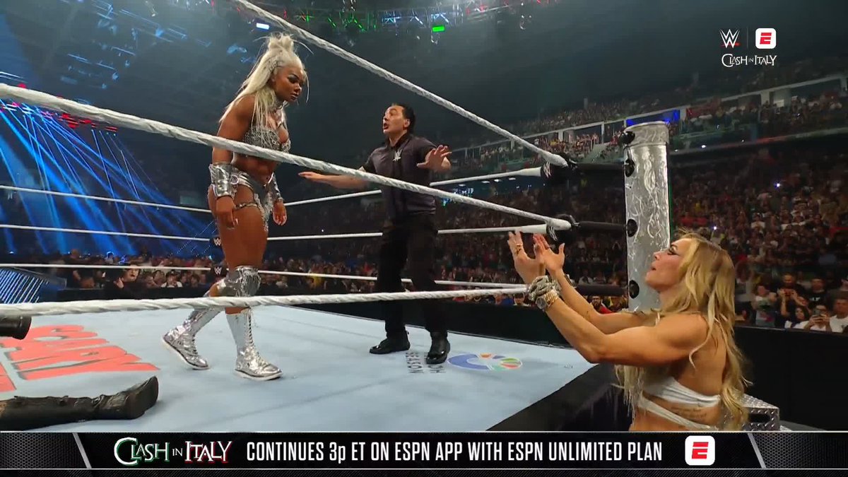 THE QUEEN IS HERE ✨ Charlotte Flair