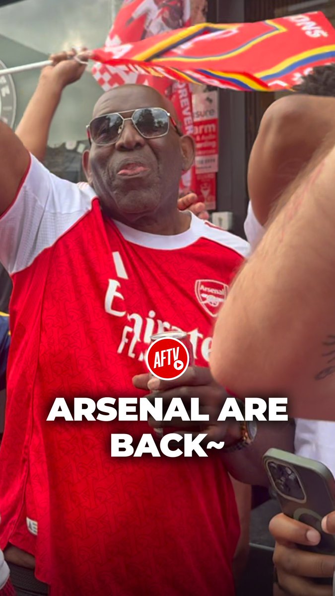 Robbie Singing Arsenal Are Back! 😎 #AFTV