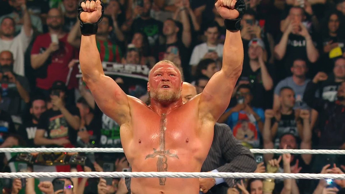 Brock Lesnar se llevó la victoria y ahora tenemos una victoria para la Bestia y una victoria para Oba Femi 😱 #WWEClash