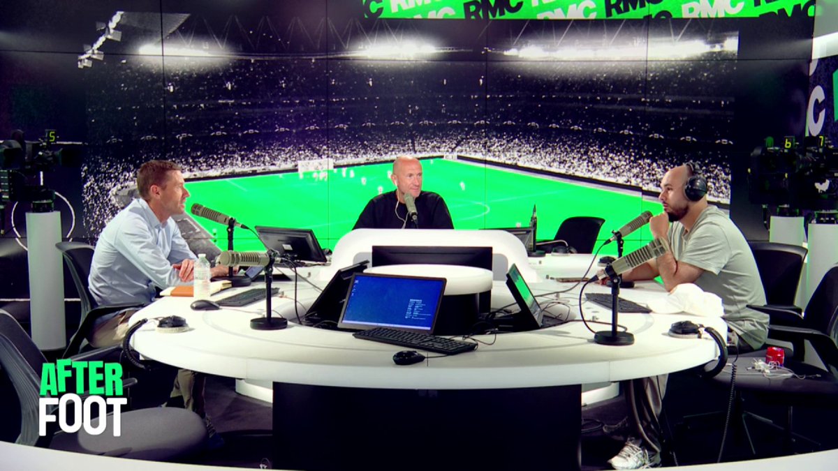 🗣"Tu vas devoir changer quelque chose ! Je n'imagine pas refaire la même chose avec les 10 mêmes joueurs de champ ! Il faut aller chercher ailleurs et voir le coup d'avance !" @Florentgautreau évoque le potentiel besoin d'un renouvellement de l'effectif du PSG.