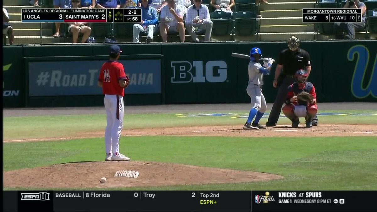 Dean extends the lead with a solo shot! 🚀 📺ESPNU #GoBruins