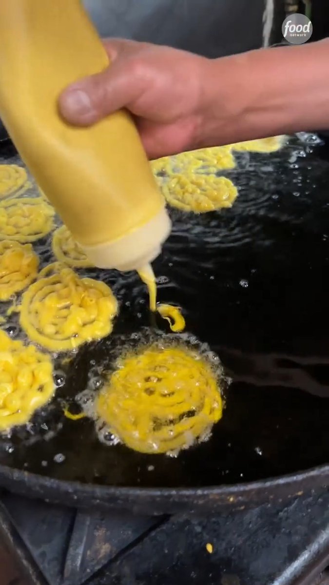 ICYMI: How jalebi is made โจ @maneetchauhan went behind the scenes at India Sweets & Spices in LA! Catch Maneet judging an all-new episode of #ChoppedCastaways > Tuesday @ 9|8c.