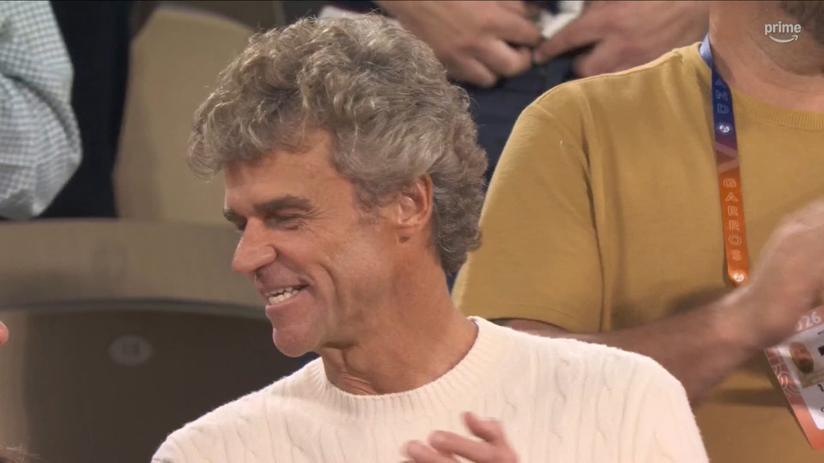 QUE MOMENTO! A emoção do Guga ao ser exaltado pelo João Fonseca, que revelou que ele também estava na torcida no primeiro jogo juvenil em Roland Garros. ÍDOLO DEMAIS!