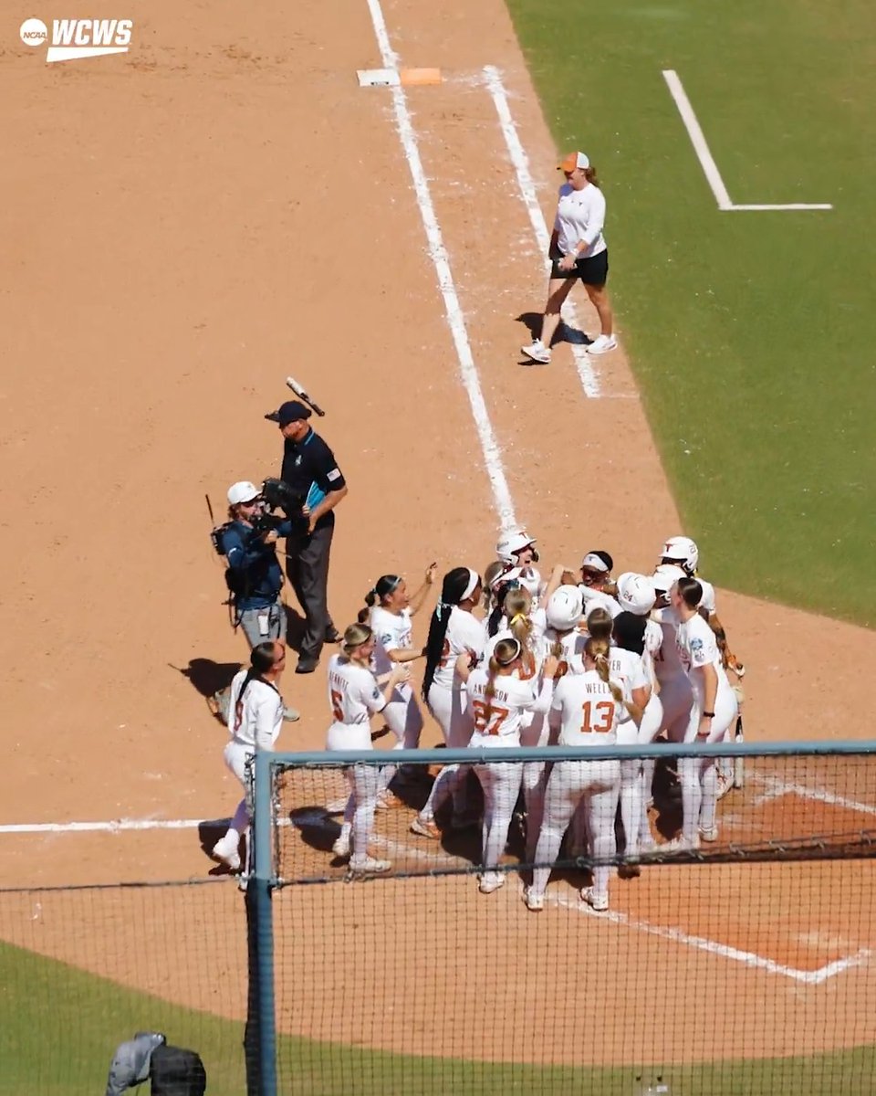 Watching this on repeat 🔁 #WCWS x Texas Softball