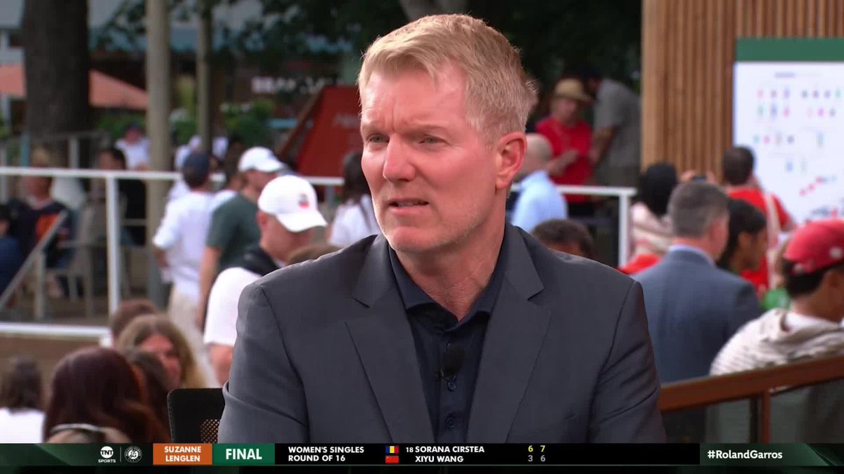 Declaração forte de Courier aqui: ele disse que Djokovic jogou um tênis de campeão contra o João e isso não foi suficiente pra vencer o João e que se Djoko mantiver esse nível, ele ganha Wimbledon