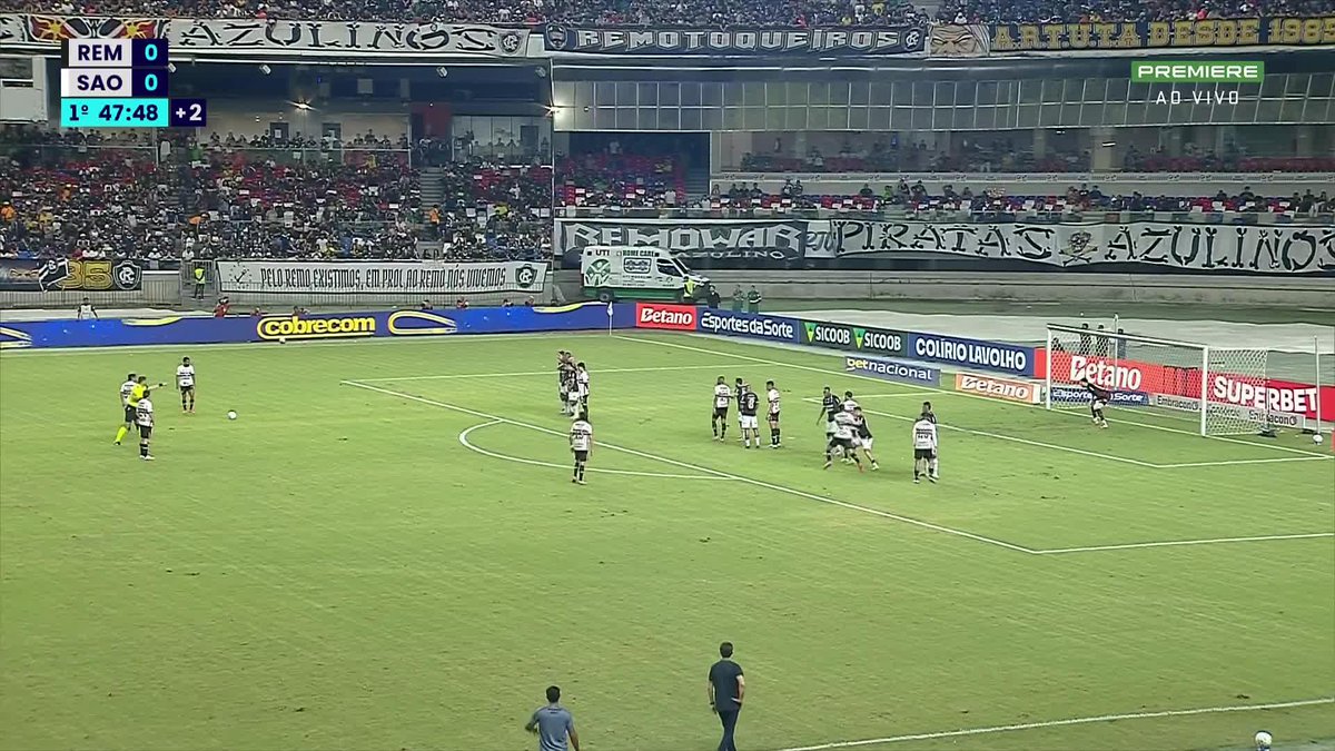 enquanto isso, o Ivan que foi corrido do Inter...