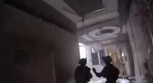 *graphic warning* for some folks ⬇️ Reportedly recent CQB footage of the IDF in Lebanon. Avoid CQB when possible accordingly... #war #israel #lebanon #CQB #magdump #urban #hezbollah