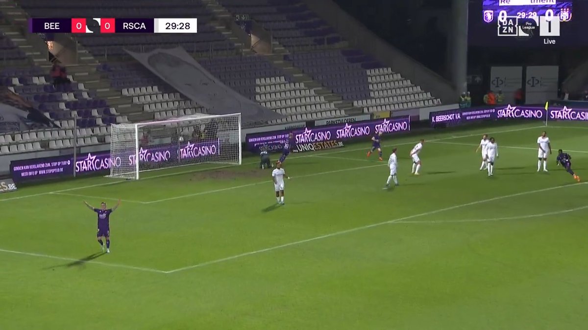 القهر مروان الصحفي يسجل في اندرلخت وفرق بلجيكا اللي تلعب بالابطال ، وقدم مستوى رائع في الدوري البلجيكي قبل وفاة والده وتعرضه لبعض الظروف اللاعب اسرع لاعب بالتحولات وانت تحتاج هالاسلوب بالمونديال اكثر من ملك الدكة اللي ماتشوفه الا في المنتخب صالح الشهري