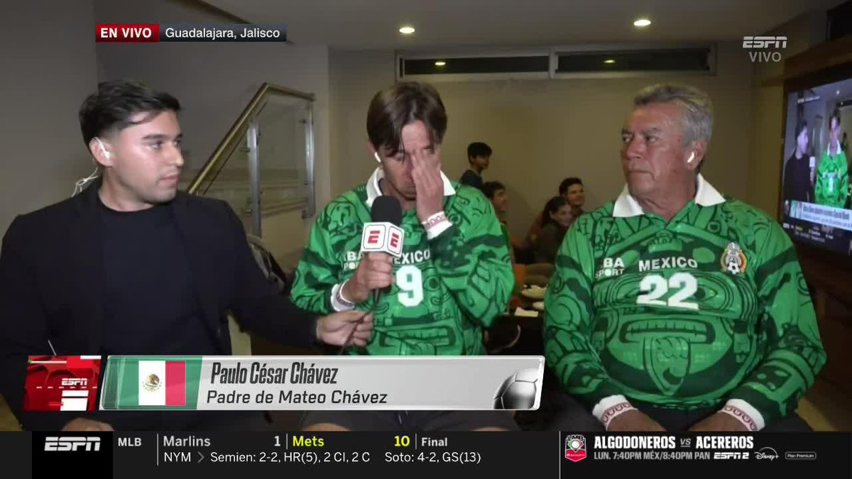 "Quedar fuera de un Mundial es el dolor más grande que yo tuve en mi carrera, y hoy ver que mi hijo (Mateo) forma parte de esta lista, me llena de orgullo" 🗣️ El 'Tilón' Chávez entre lágrimas por la emoción de ver a su hijo en la lista de Javier Aguirre 🇲🇽 🥹