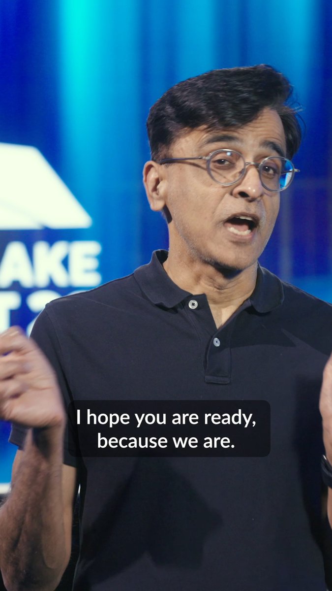 Tomorrow we kick off #SnowflakeSummit in San Francisco and the energy is already electric. ⚡ Over the next four days, 500+ sessions and 190+ partners are coming together to make AI real for business. Make sure to join the livestream to hear all the latest news and updates from our keynotes 👉🏻