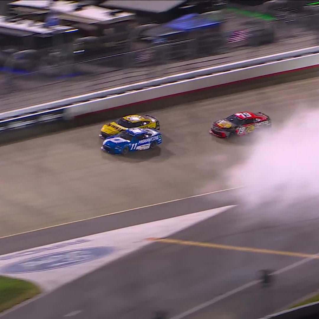 DENNY HAMLIN WINS AT NASHVILLE IN A THRILLER!