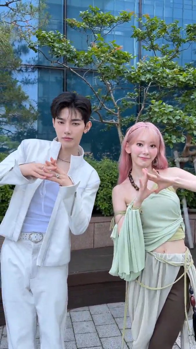 Curious about #LE_SSERAFIM #SAKURA ? 🔗 #AND2BLE #ZHANGHAO #AND2BLE_Curious