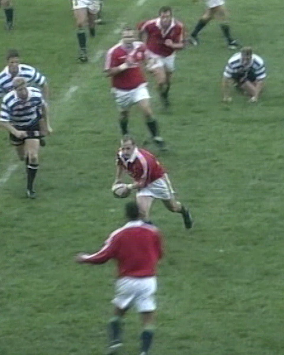 Rob Howley: ⚡️livewire⚡️ scrum half...