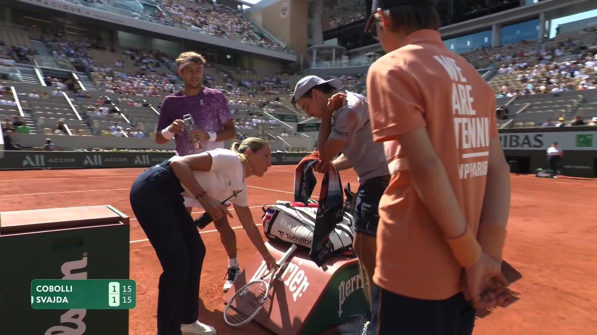Flรกvio sportsmanship ๐ค #RolandGarros