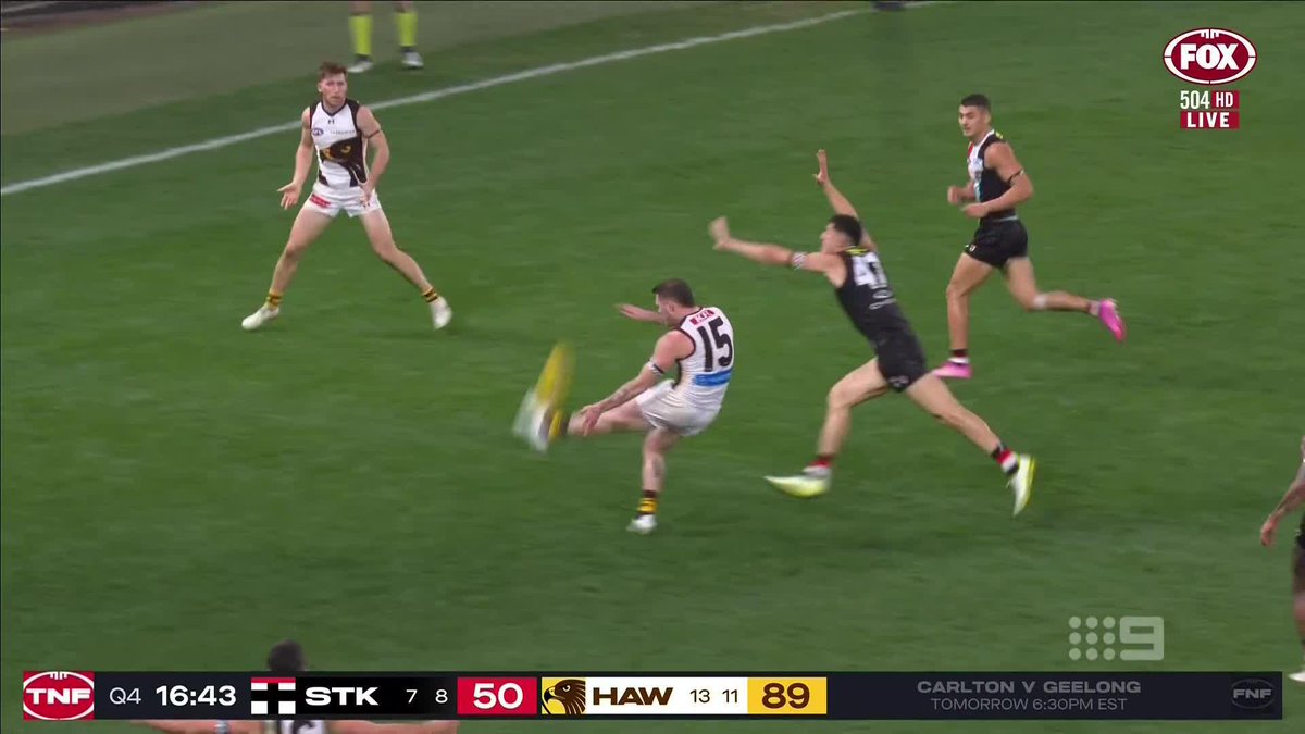 "Is he the most underrated player in the comp?" ⭐ Lloydy on the impact Blake Hardwick has for the Hawks at either end. #9FootyClassified | Watch on 9 & 9Now 🖥️