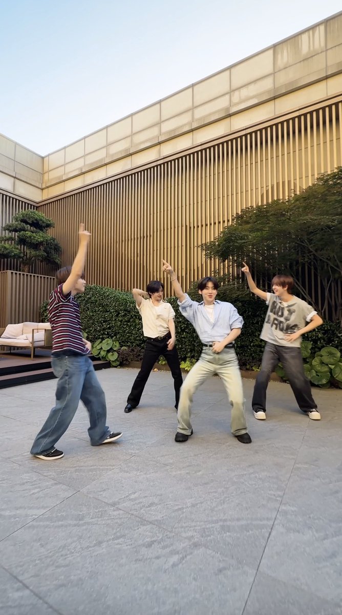 3,2,1 .. 开始 🕺 #KickFlip #킥플립