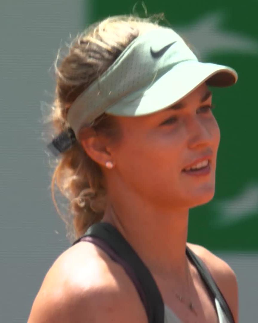 The moment Anna Kalinskaya beat Potapova to reach her 1st Roland Garros Quarterfinal. She was 2 points from losing. After so many injury struggles &amp; setbacks, she’s living one of the best moments of her career again. The reaction says it all. 🥹