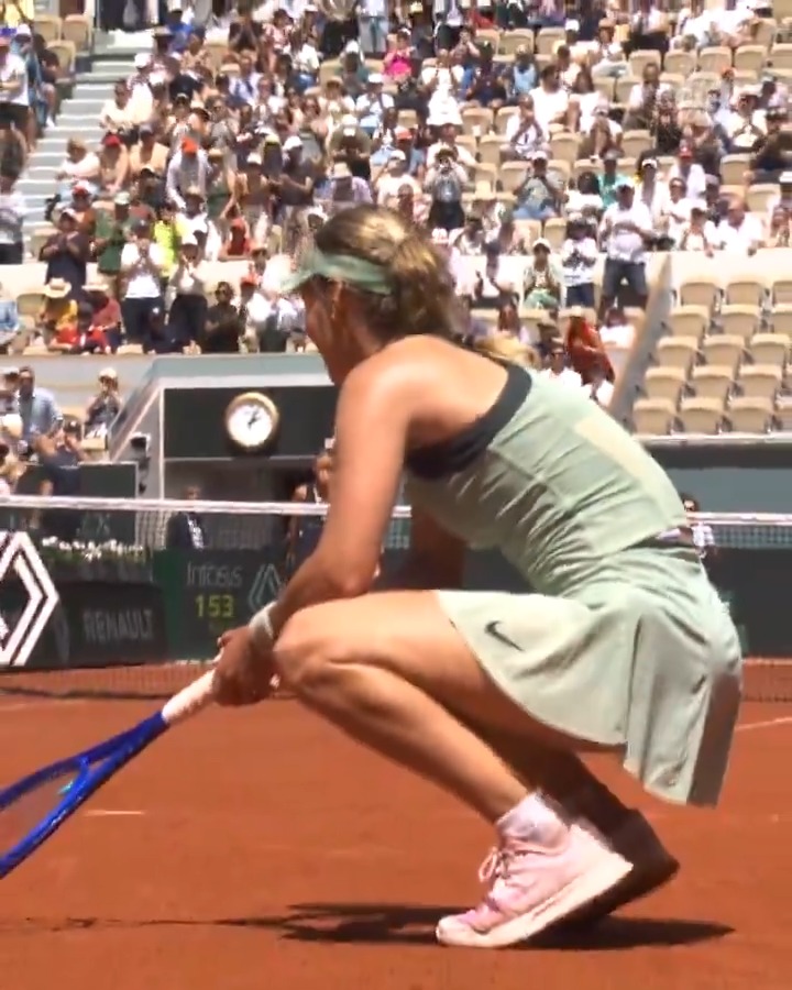Twists and turns until the very end! The fourth round clash between Anastasia Potapova and Anna Kalinskaya had it all. Highlights ⤵ #RolandGarros