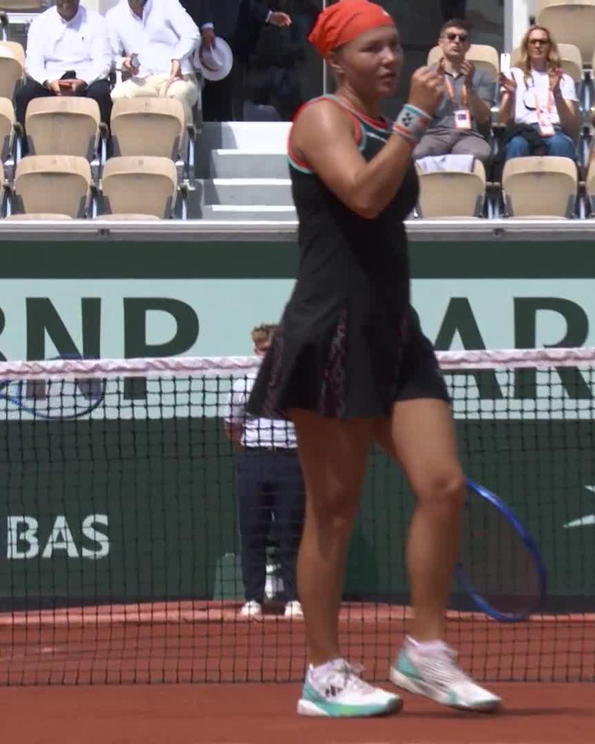 Impressive work at the net from Diana Shnaider 💨 #RolandGarros