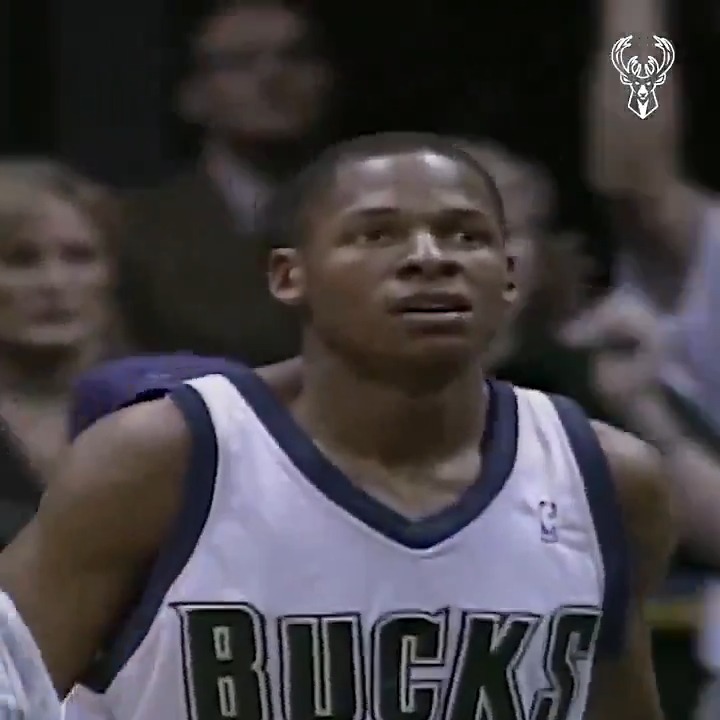 25 years ago today, Ray Allen dominated with 41 points and 9 threes in Game 6 of the ECF.