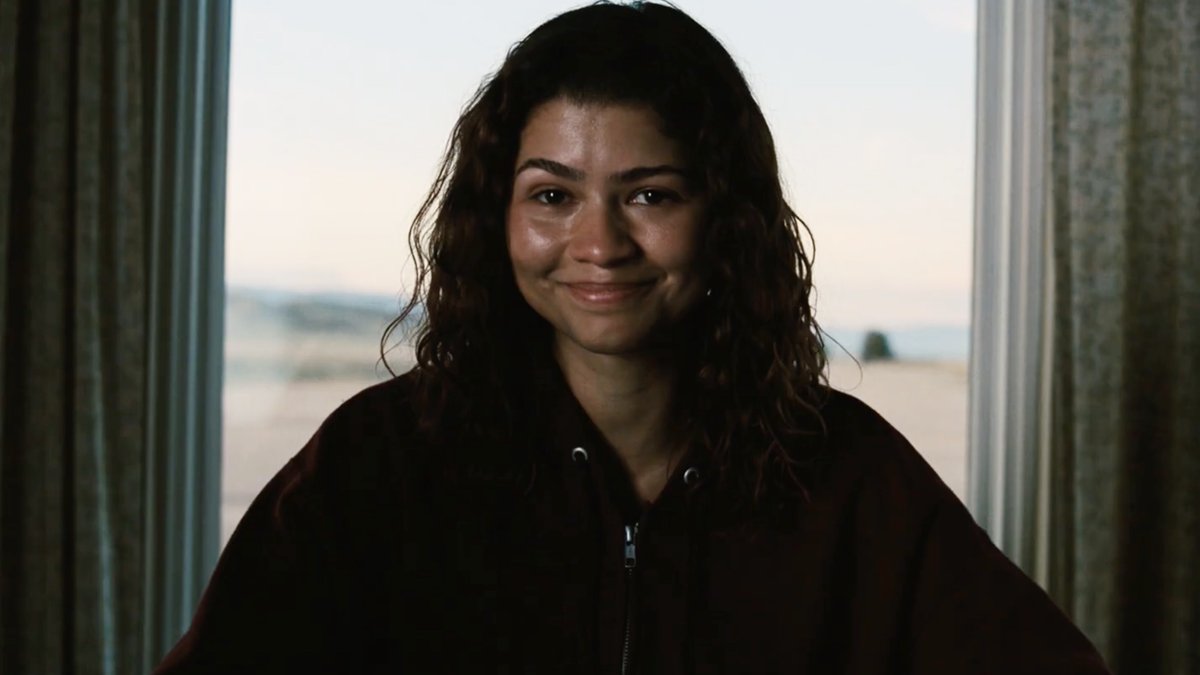 Crying over this scene from the #Euphoria: Season 3 finale.