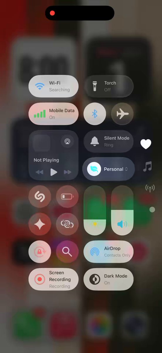 okay this bug is just insane 😭 if you quickly tap the Focus Profile while switching pages on the control center, it just keeps getting bigger and bigger 😭
