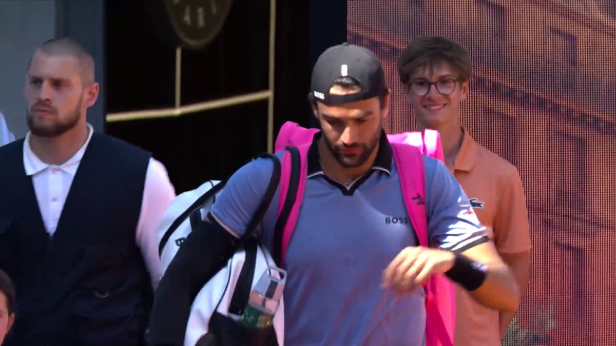 Daje tutta Matteooooooo 🔨 Comincia ora il match tra Matteo Berrettini e Juan Manuel Cerundolo, valevole per gli ottavi di finale del Roland Garros 2026 🎾 📲 Il Roland Garros è tutto su HBO Max e Discovery+, in diretta e on-demand