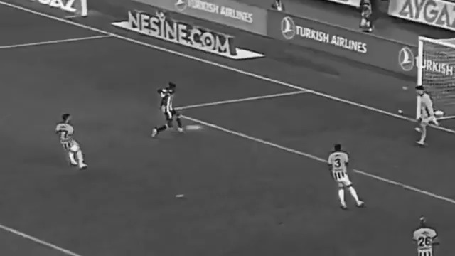 adam kariyerinde bir gol atmış o da fenere denk gelmiş