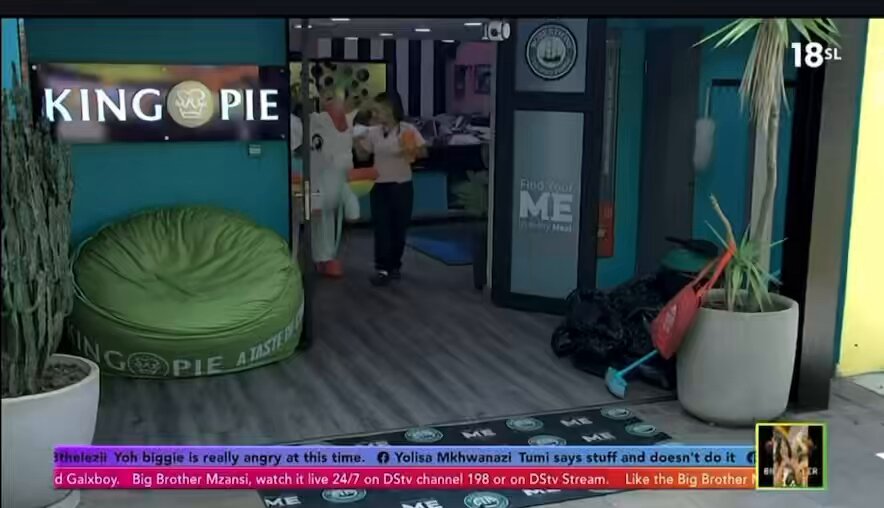 🤣🤣🤣they wanted hoh to take to her because she was happy serving her punishment 🤣🤣they wanted her to cry?? ROAD TO THAMMELUXE WE LOVE MMELI AND THANDEKA #13thJuneForThaMmeli #RoadToThaMmeLuxe