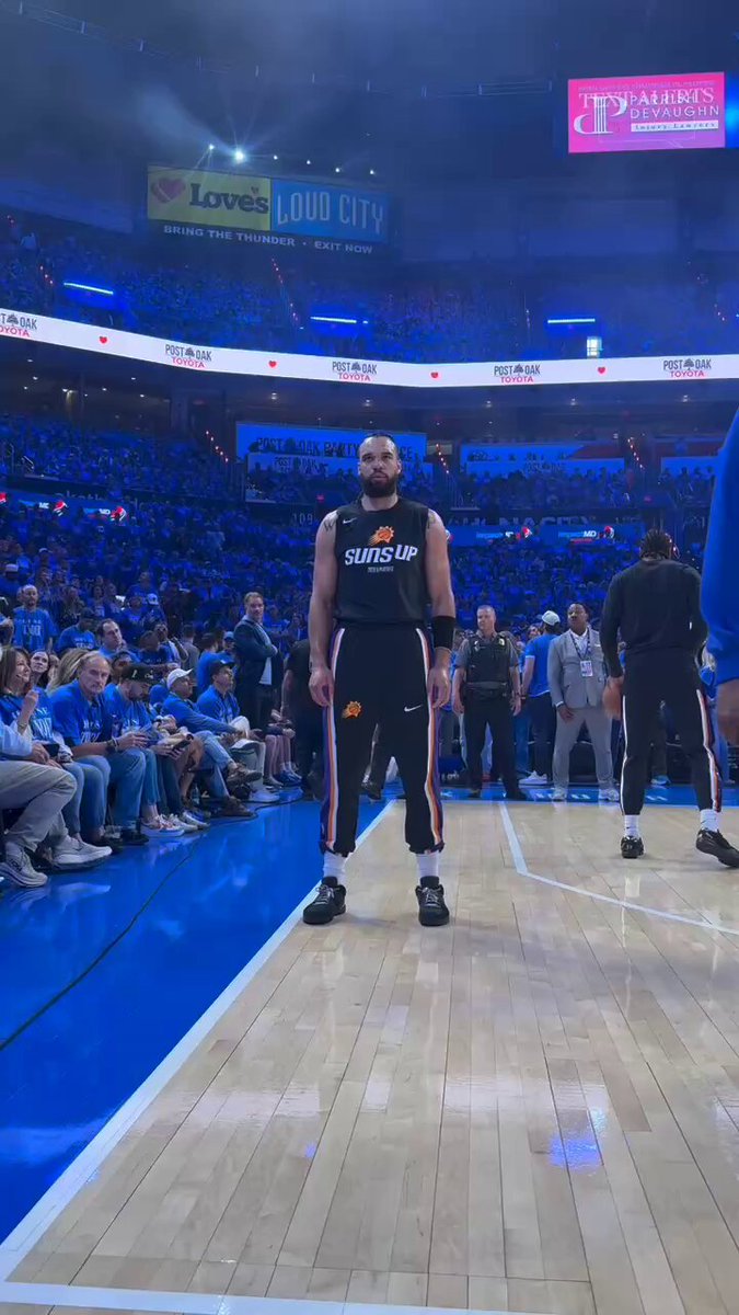 Odell staring at Jalin Hyatt walking around the locker room in that 13 jersey