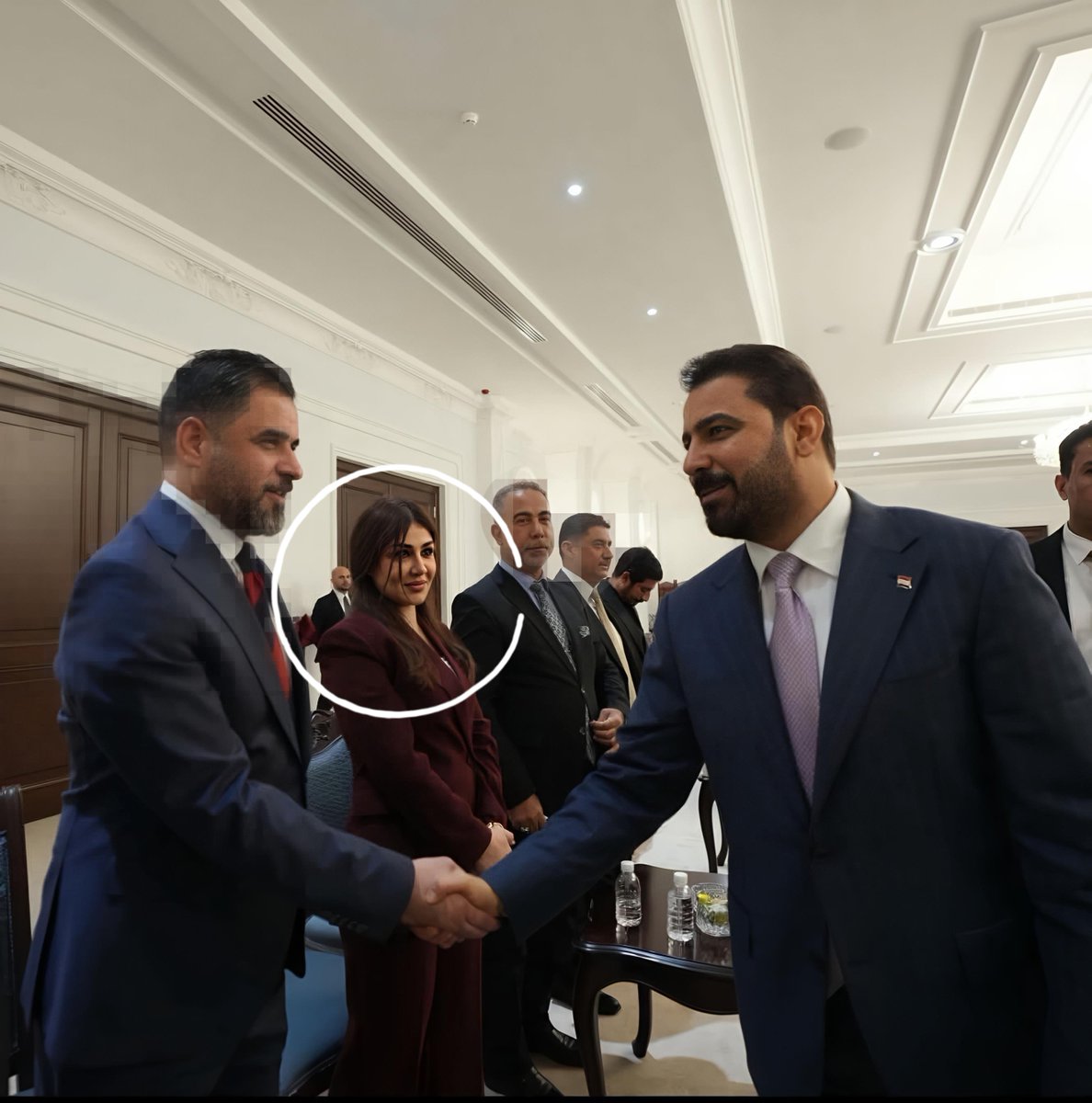 توضيح رسمي من الإعلامية سارا زنجيل بخصوص الصورة الجدلية
