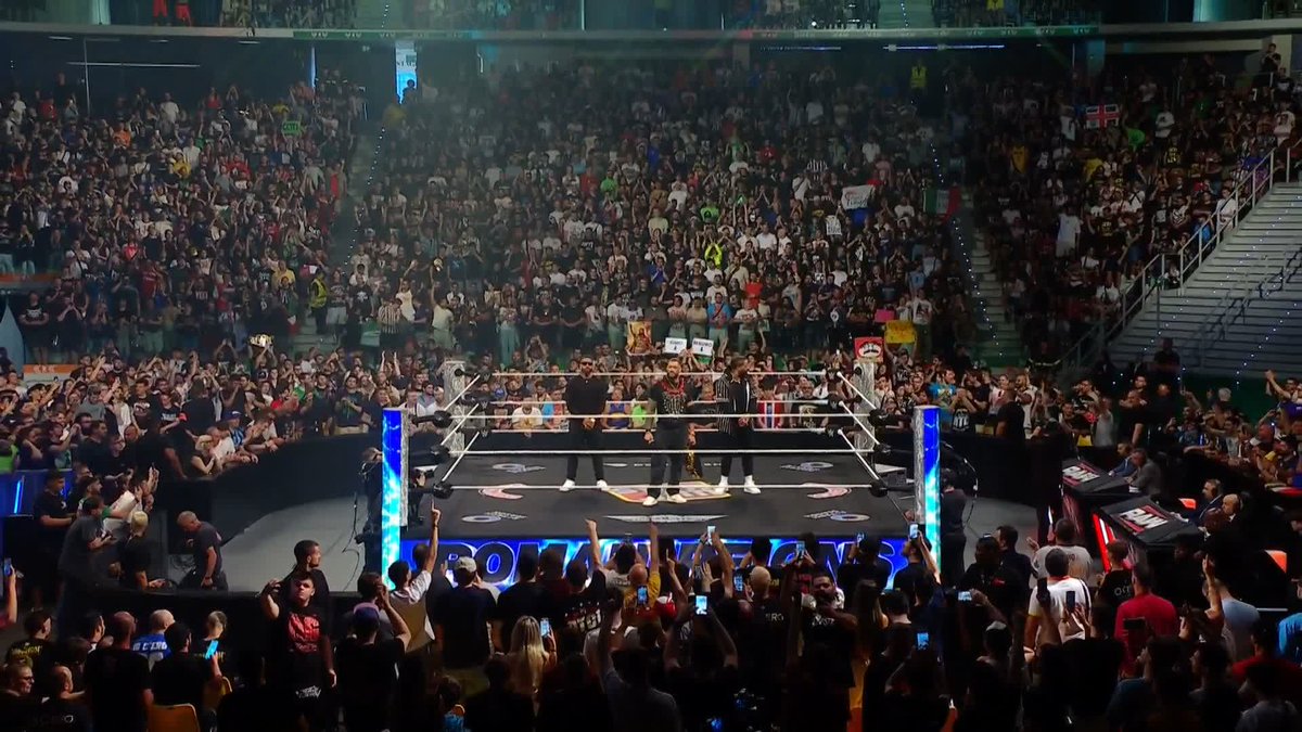 LISTEN TO THIS PLACE!!! 🎶 Roman Reigns