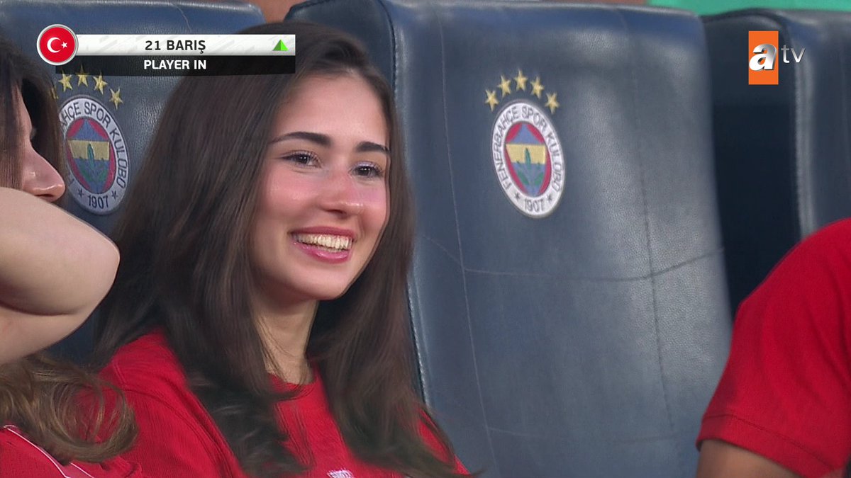63' A Milli Takım'da oyuncu değişiklikleri: ➡️ Arda Güler ➡️ Barış Alper Yılmaz ➡️ Demir Ege Tıknaz ➡️ Muhammed Şengezer ➡️ Merih Demiral ⬅️ Oğuz Aydın ⬅️ Can Uzun ⬅️ Salih Özcan ⬅️ Altay Bayındır ⬅️ Çağlar Söyüncü