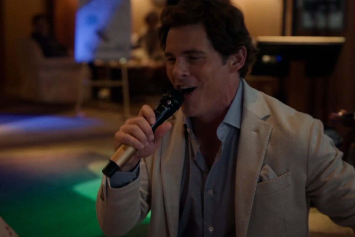 Of course Your Friends & Neighbors had to give James Marsden a chance to sing this season. You, too, can have your own singing moment with the #YourFriendsAndNeighbors playlist, only on Apple Music, which features Sing-enabled tracks from the series.