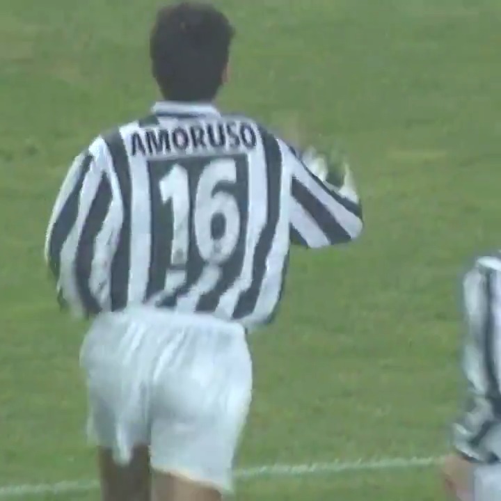 When Juventus thrashed PSG 6⃣-1⃣ in 1997...