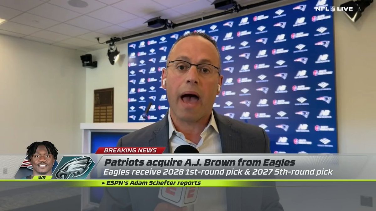"That alpha is going to be back in that wide receiver room." Mike Reiss on how the A.J. Brown trade impacts the Patriots 😤