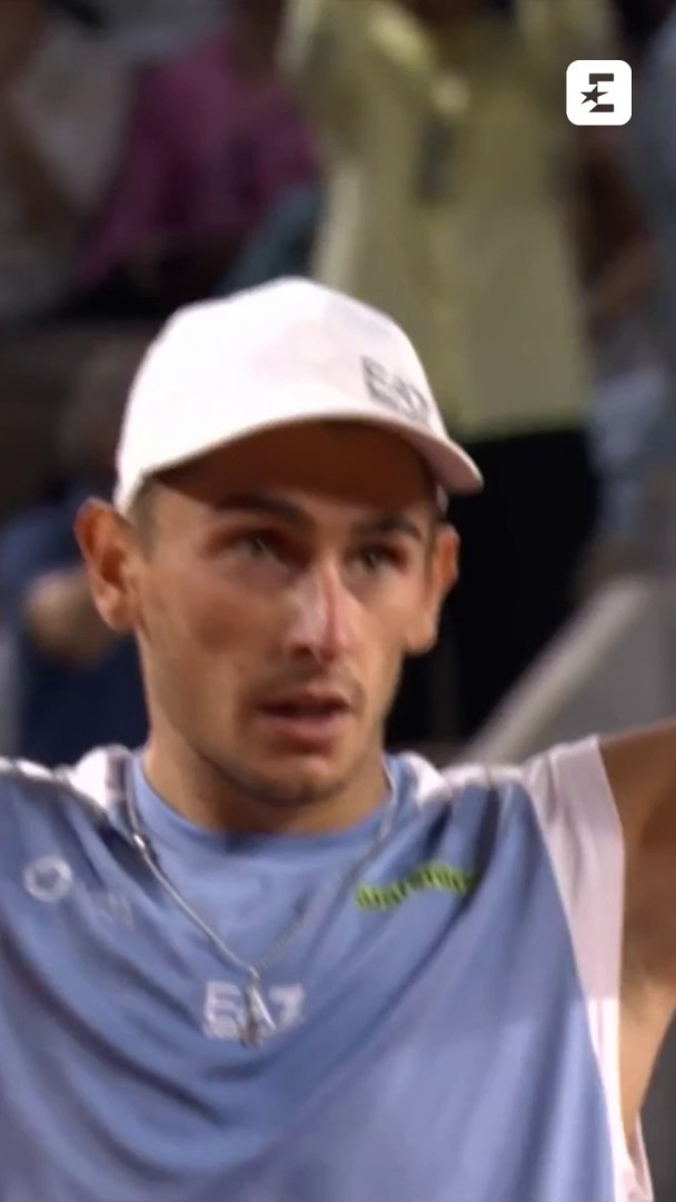 NON MOLLA MAI MATTEO! 🛡️🪖 Scambio manifesto della partita di Arnaldi: l’azzurro lotta su ogni palla, anche quando la situazione di punteggio è critica 👏🏻 #EurosportTennis #RolandGarros