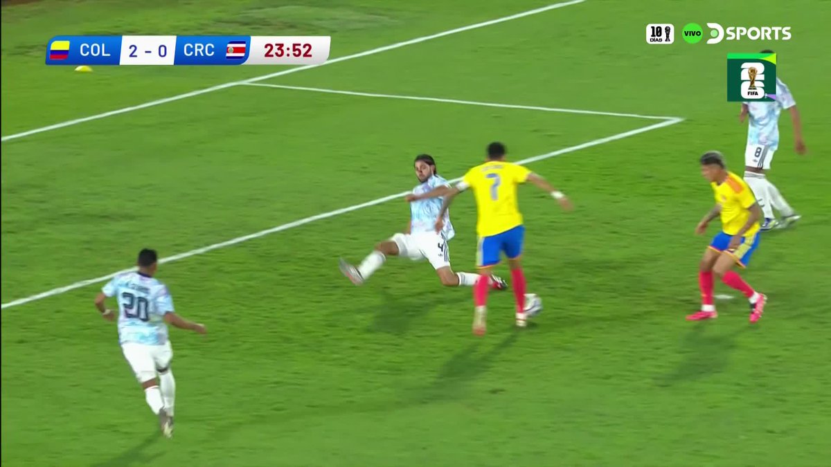 🇨🇴 Gran amague y definición de Lucho Diaz para marcar el 2-0 de Colombia ante Costa Rica, en El Campín. El equipo de Néstor Lorenzo se despide de su gente antes del Mundial.