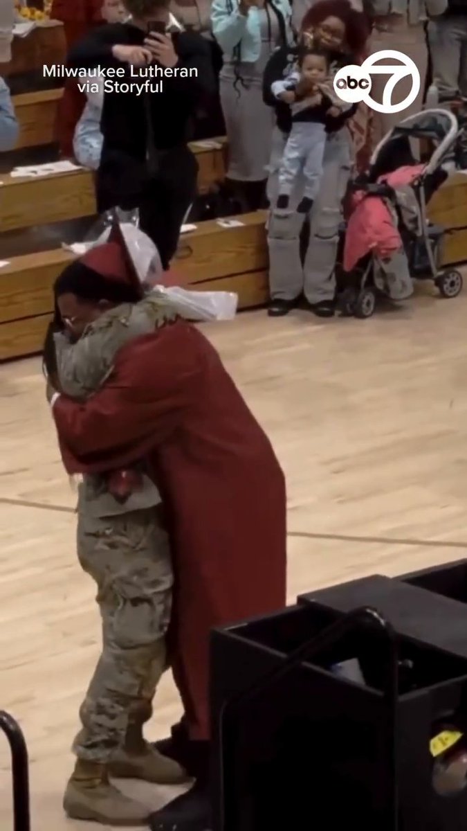 Emotional moment as graduate Kalen Barksdale walked the stage expecting his diploma—only for school staff to pretend it was missing before his sister, returning home in military uniform after serving overseas, surprised him and presented it herself.