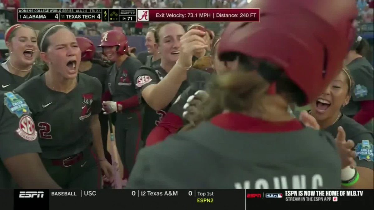 🗣️ "Down to their final two outs, Jena Young delivers!" #WCWS x 🎥 ESPN / Alabama Softball