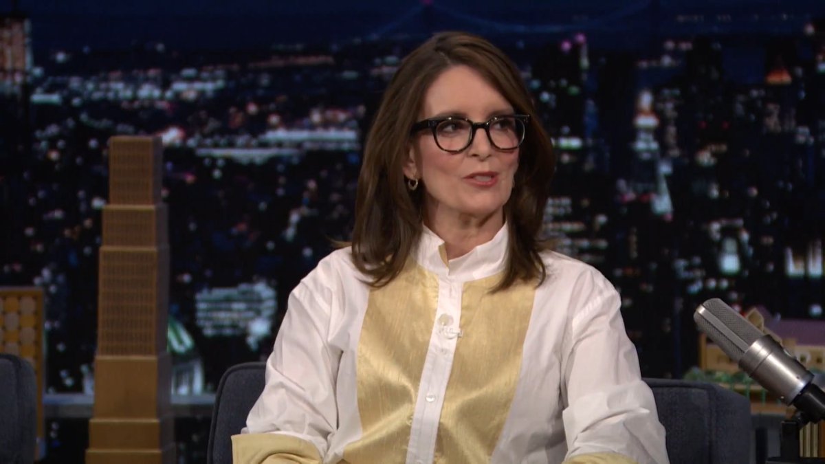 “He’s the sweetest, weirdest man.” -Tina Fey on her The Four Seasons co-star Will Forte (Will Forte) 😂 #FallonTonight