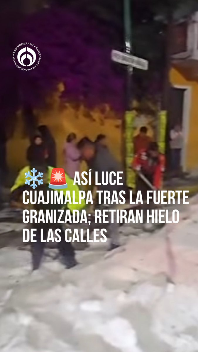 😱❄️ ¡PARECE QUE NEVÓ EN LA CDMX!🌨️ Gran cantidad de granizo cubrió las calles de Cuajimalpa durante la tormenta de esta noche.