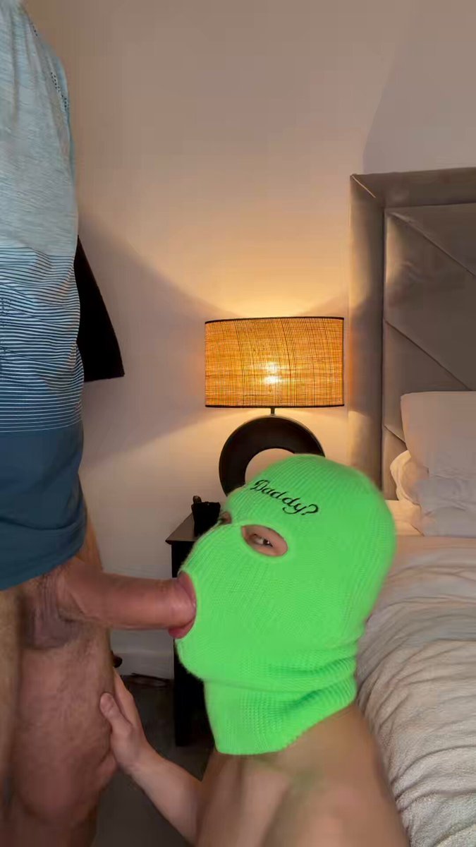 Bit too big for his mouth….. get his throat a good fuckin. Check out the video in OF #gaysex #gayrawsex #gayblowjob