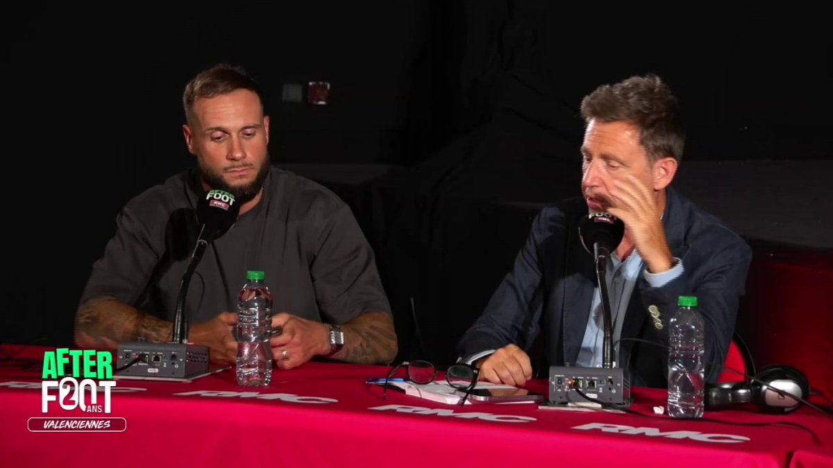 🗣️ "Il y a trois grands chantiers au PSG : le gardien, qui n'est pas mauvais, mais pas de classe internationale, les remplaçants et Marquinhos, qui est un super capitaine, mais si tu veux aller chercher une troisième étoile, il faut qu'il ait un back up', juge Maxime Chanot.
